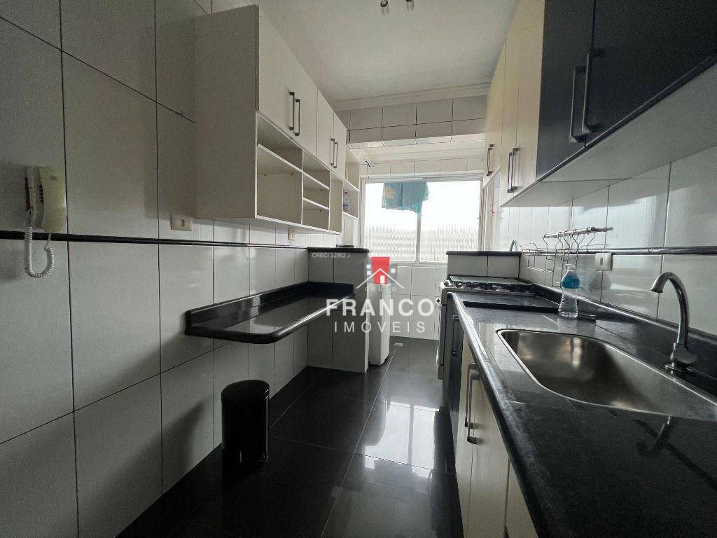 Apartamento à venda com 2 quartos, 77m² - Foto 7