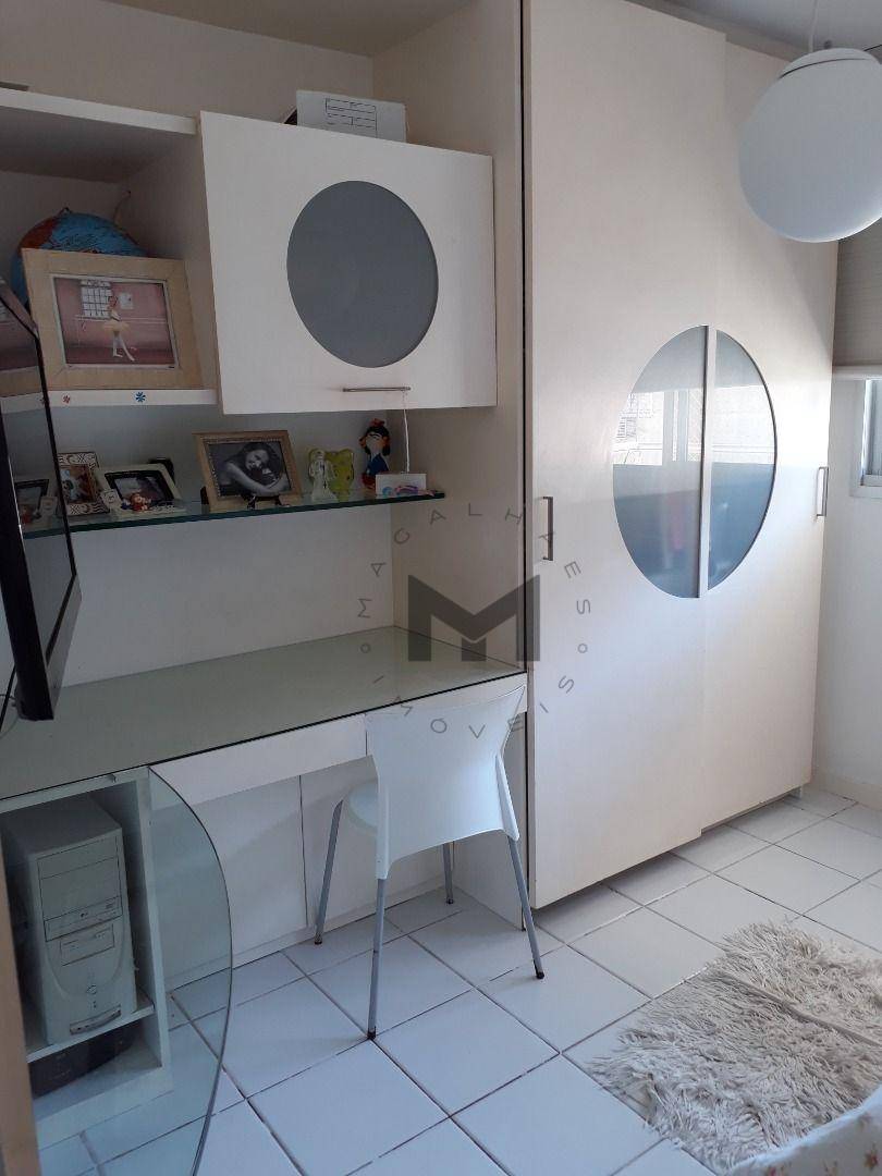 Apartamento à venda com 2 quartos, 70m² - Foto 9