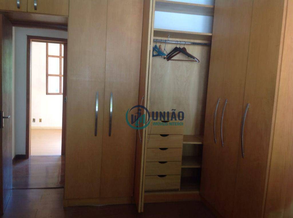 Casa de Condomínio à venda com 4 quartos, 210m² - Foto 22