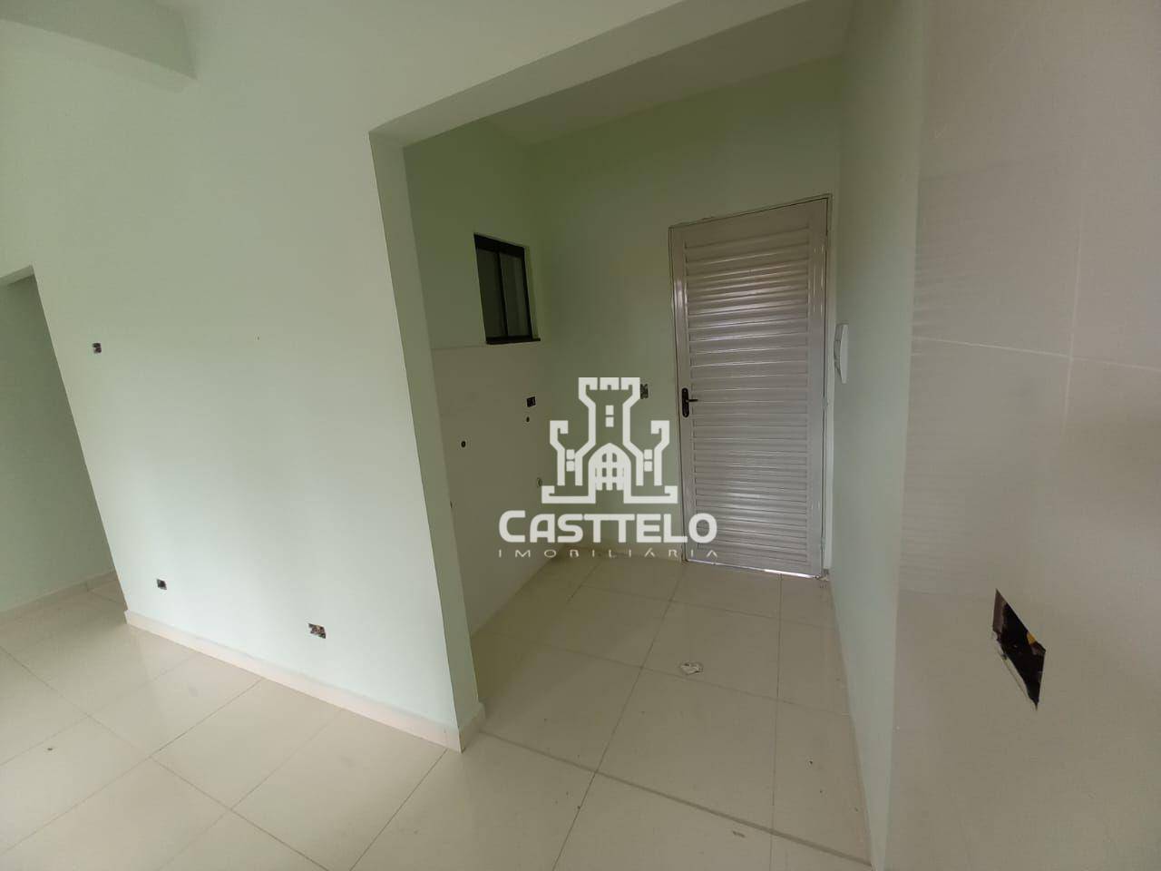 Casa à venda com 3 quartos, 80m² - Foto 4