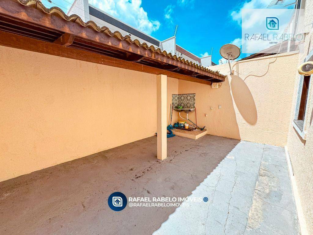 Casa à venda com 3 quartos, 130m² - Foto 4