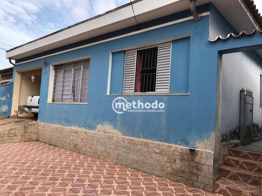 Casa à venda com 3 quartos, 162m² - Foto 1