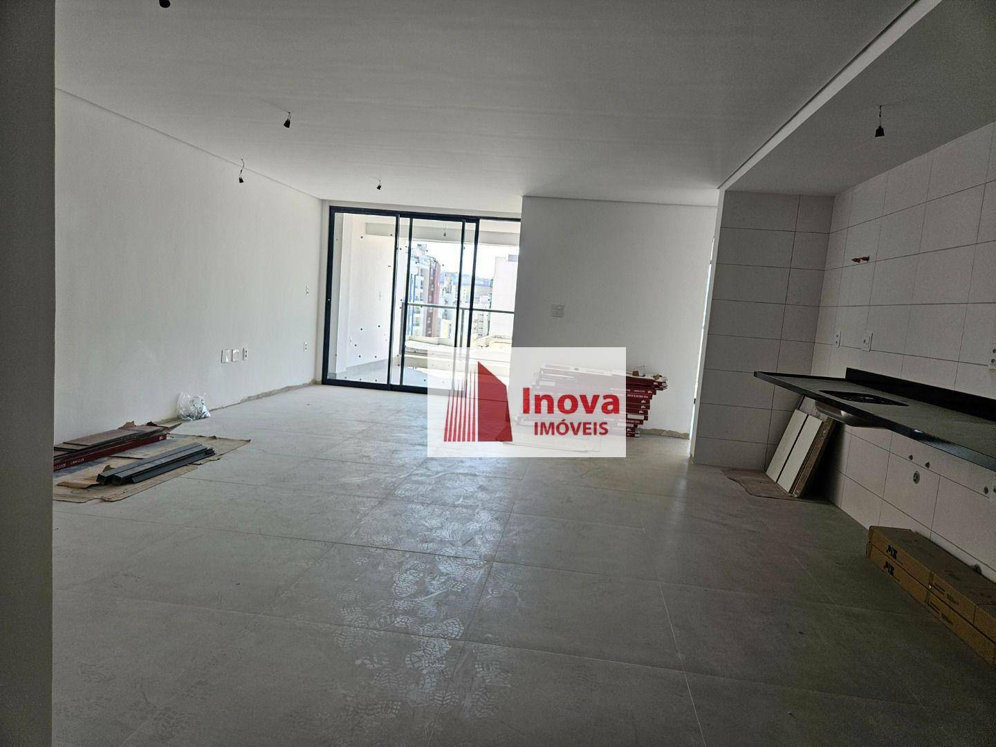 Apartamento à venda com 3 quartos, 100m² - Foto 3