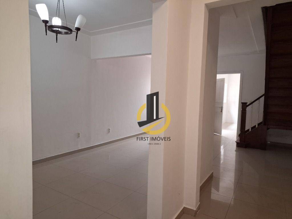 Sobrado à venda com 3 quartos, 150m² - Foto 3