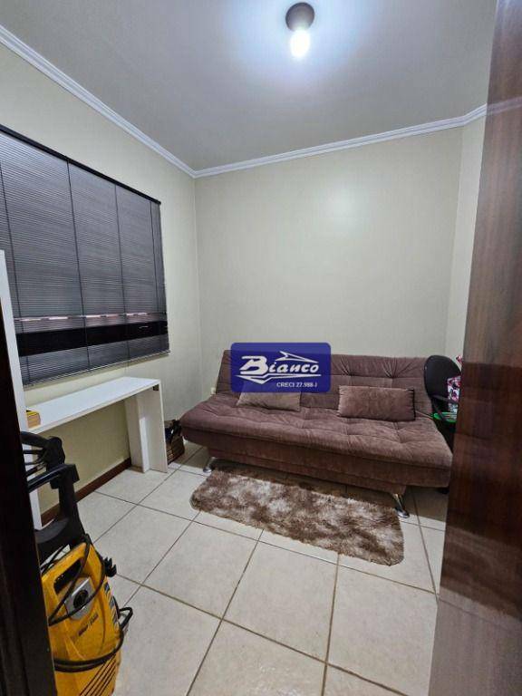 Sobrado à venda com 3 quartos, 236m² - Foto 9