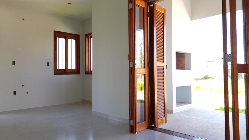 Casa à venda com 2 quartos, 83m² - Foto 3