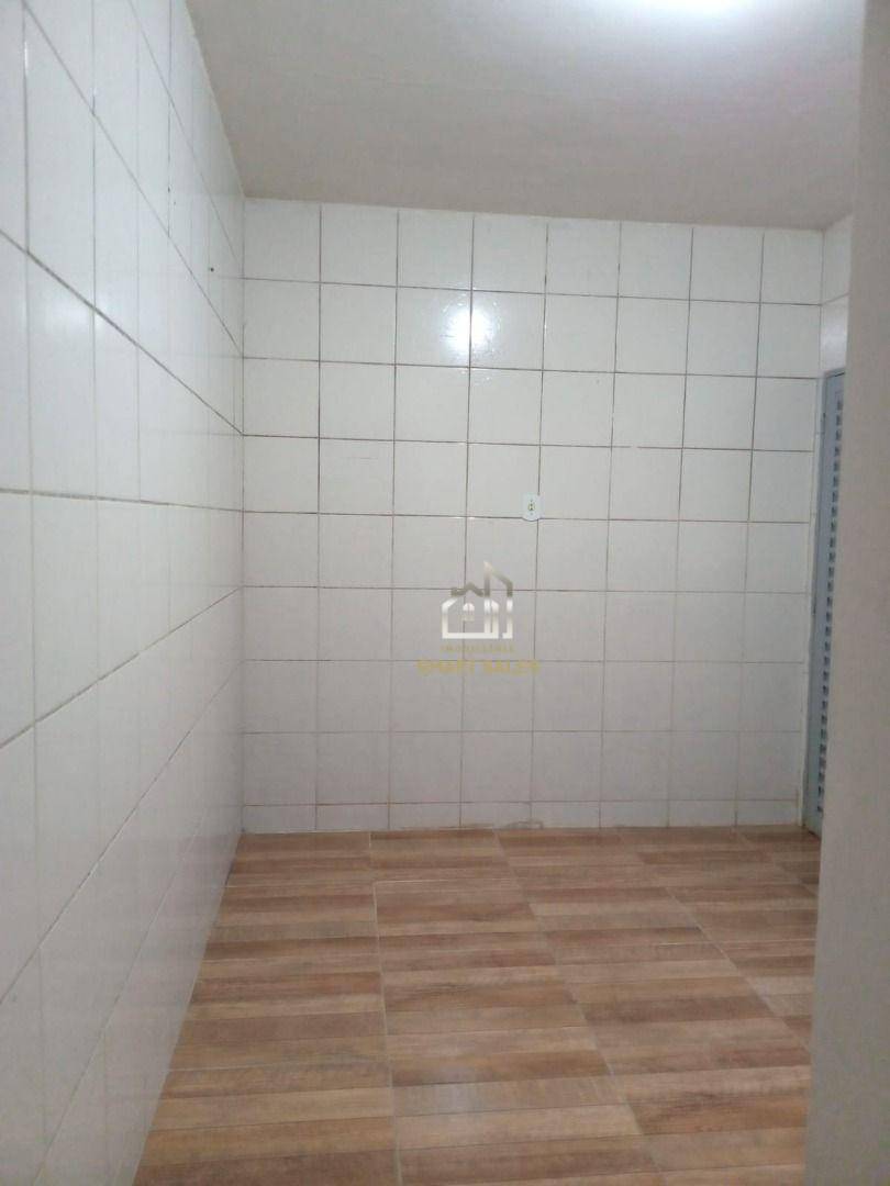 Casa à venda com 8 quartos, 350m² - Foto 13