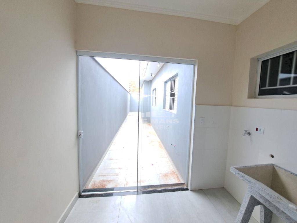 Casa à venda com 3 quartos, 122m² - Foto 12