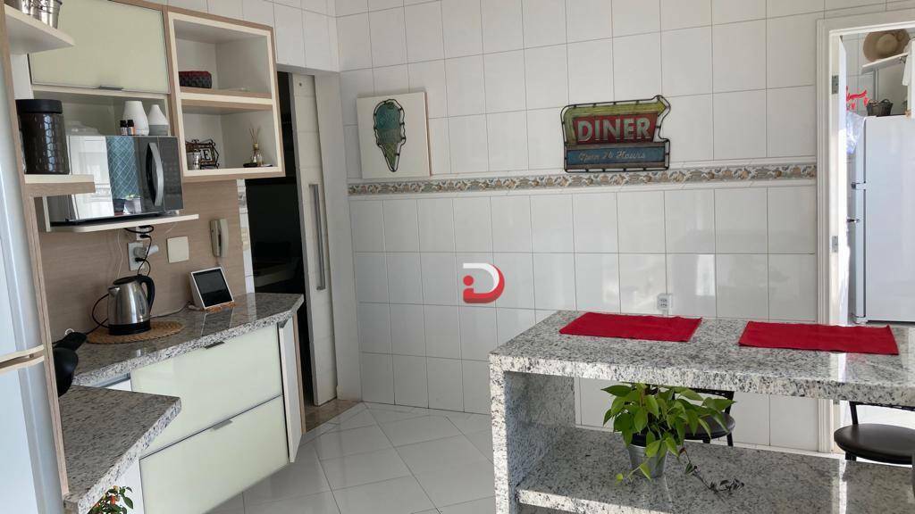 Apartamento à venda com 3 quartos, 141m² - Foto 11