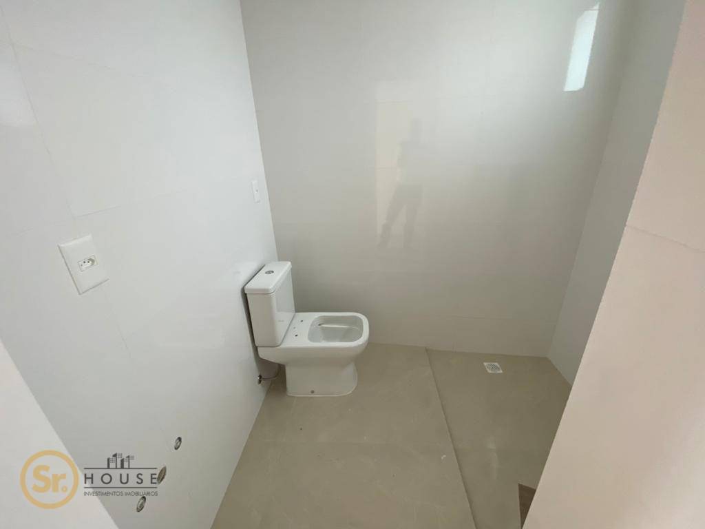 Apartamento à venda com 4 quartos, 156m² - Foto 3