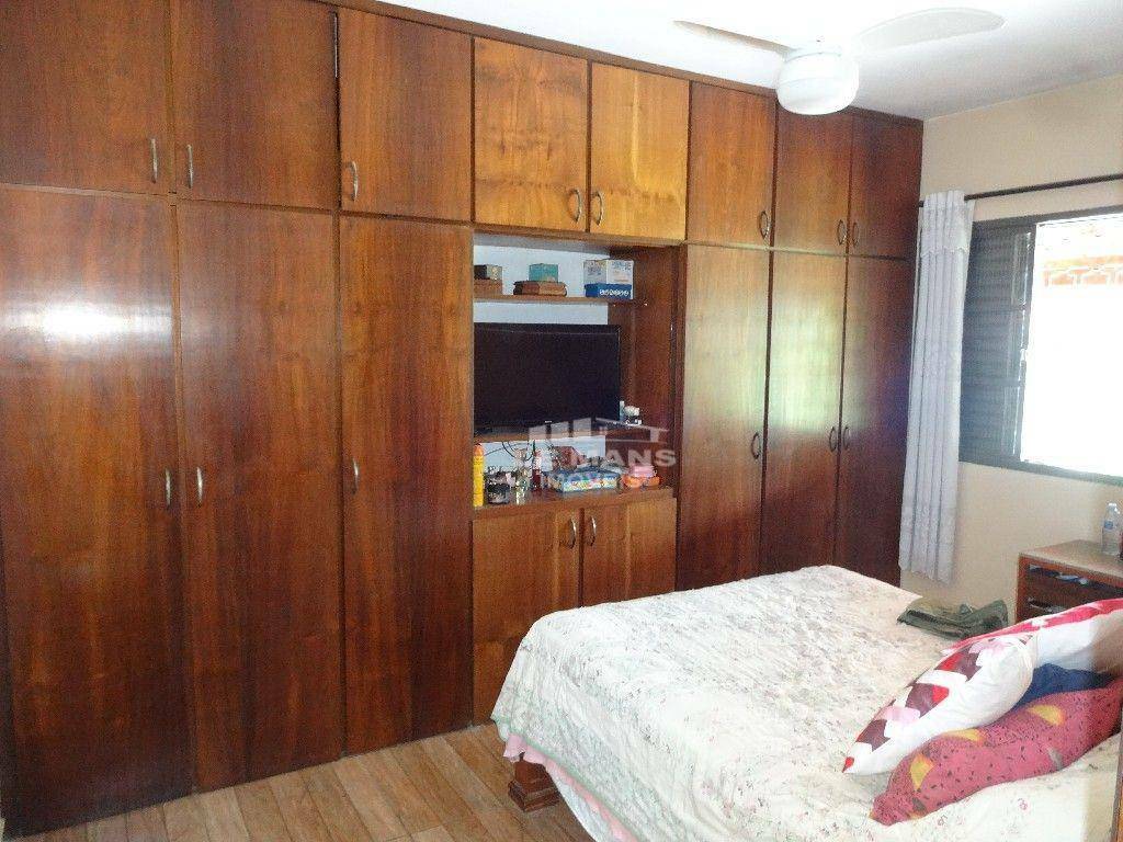 Chácara à venda com 4 quartos, 314m² - Foto 16