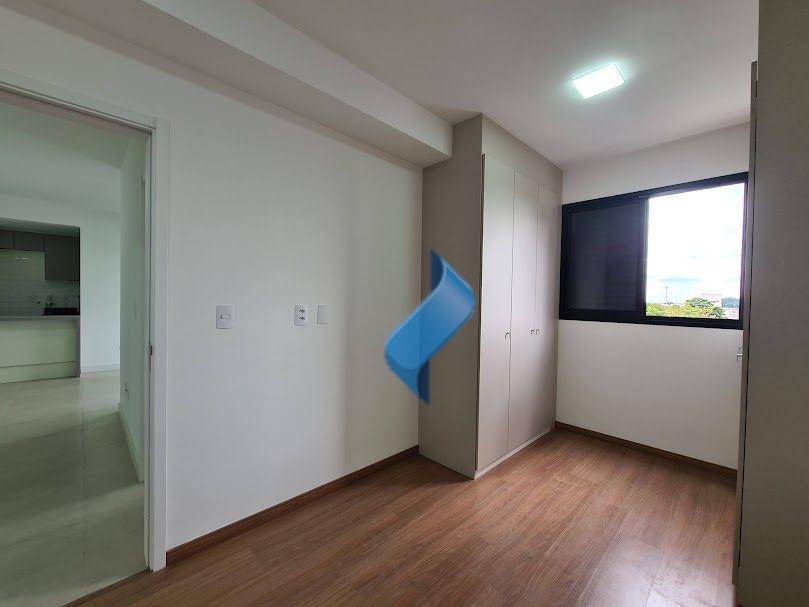 Apartamento para alugar com 2 quartos, 62m² - Foto 12