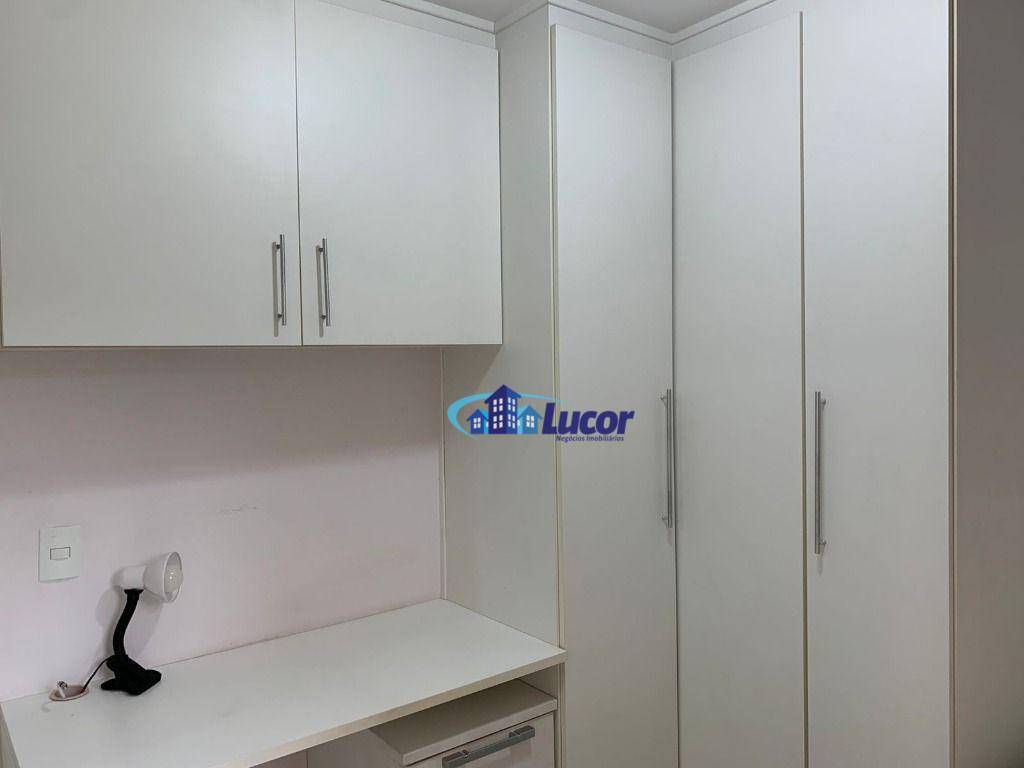 Apartamento para alugar com 2 quartos, 55m² - Foto 9