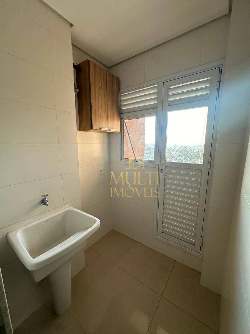 Apartamento para alugar com 3 quartos, 77m² - Foto 3