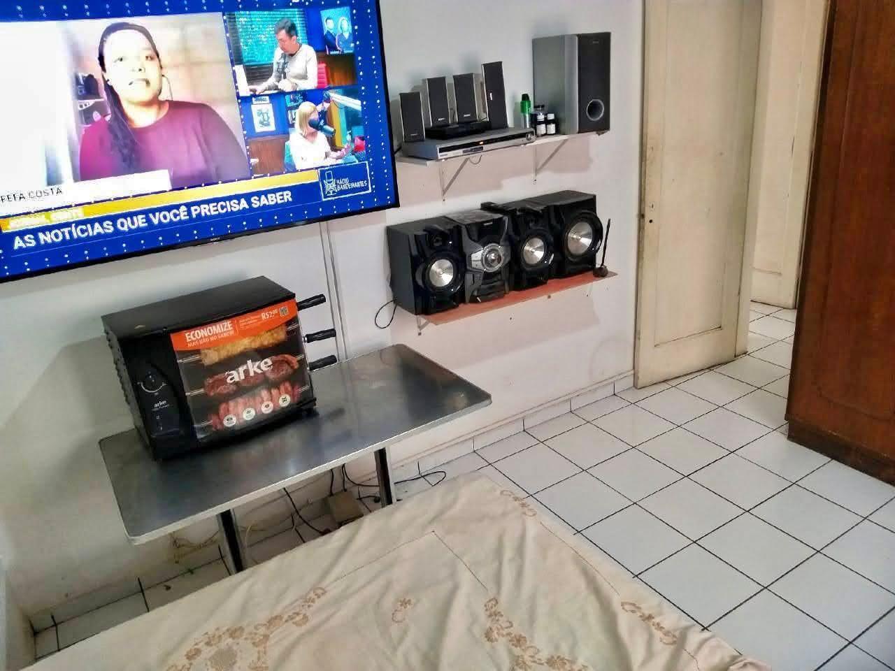 Apartamento à venda com 2 quartos, 75m² - Foto 3