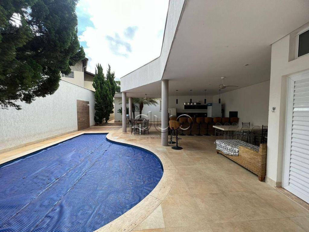 Casa à venda com 3 quartos, 337m² - Foto 1