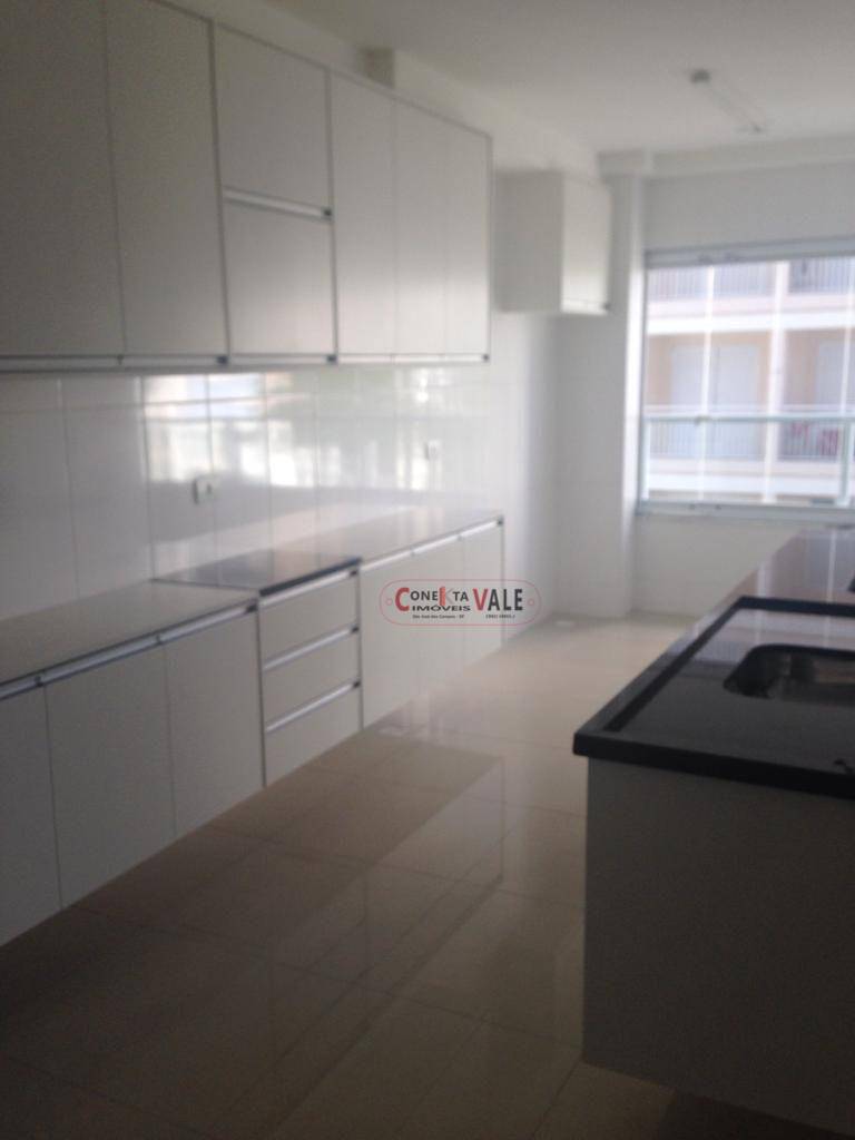 Apartamento para alugar com 2 quartos, 80m² - Foto 4