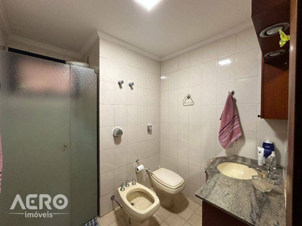 Apartamento à venda com 3 quartos, 101m² - Foto 9