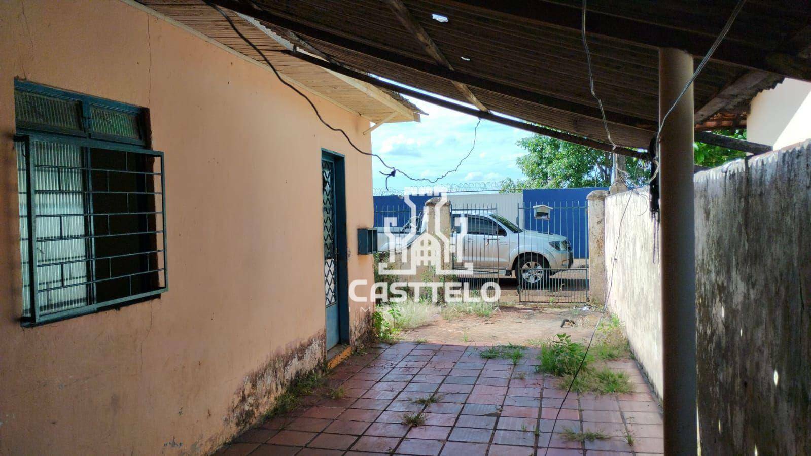 Casa à venda com 4 quartos, 120m² - Foto 3