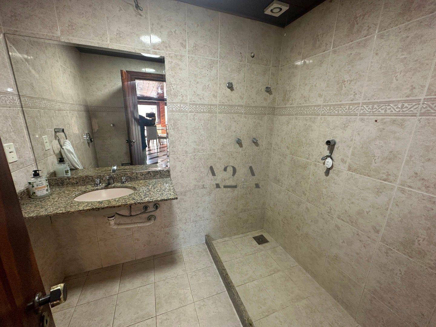 Casa de Condomínio à venda com 5 quartos, 350m² - Foto 30