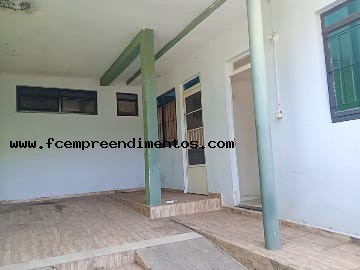 Casa para alugar com 4 quartos, 100m² - Foto 1