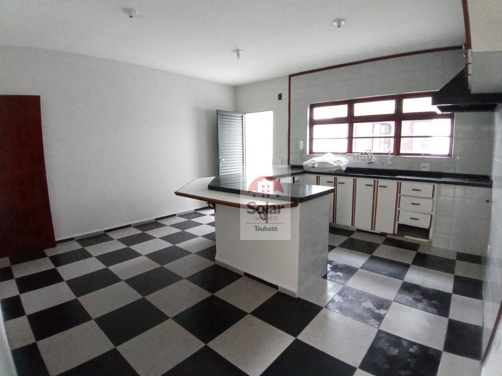 Casa para alugar com 4 quartos, 221m² - Foto 10