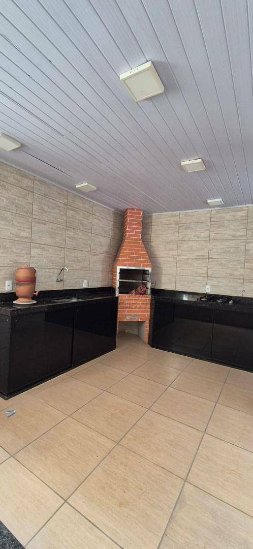 Casa à venda com 2 quartos, 130m² - Foto 11