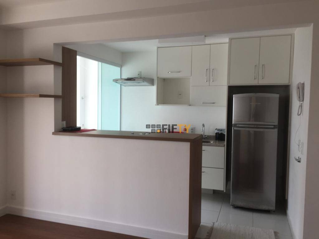 Apartamento para alugar com 2 quartos, 64m² - Foto 9