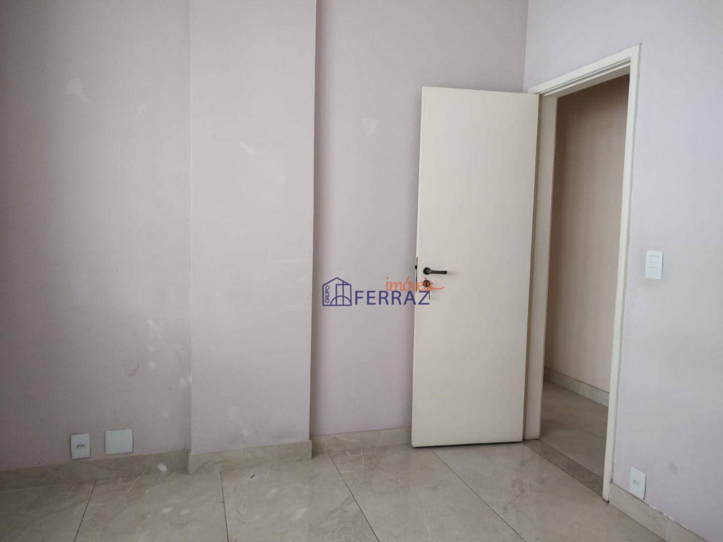 Apartamento à venda com 3 quartos, 140m² - Foto 6