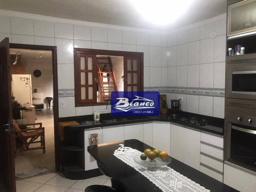 Sobrado à venda com 2 quartos, 138m² - Foto 27