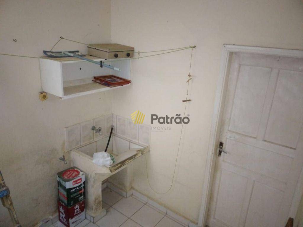 Casa à venda e aluguel com 2 quartos, 177m² - Foto 16