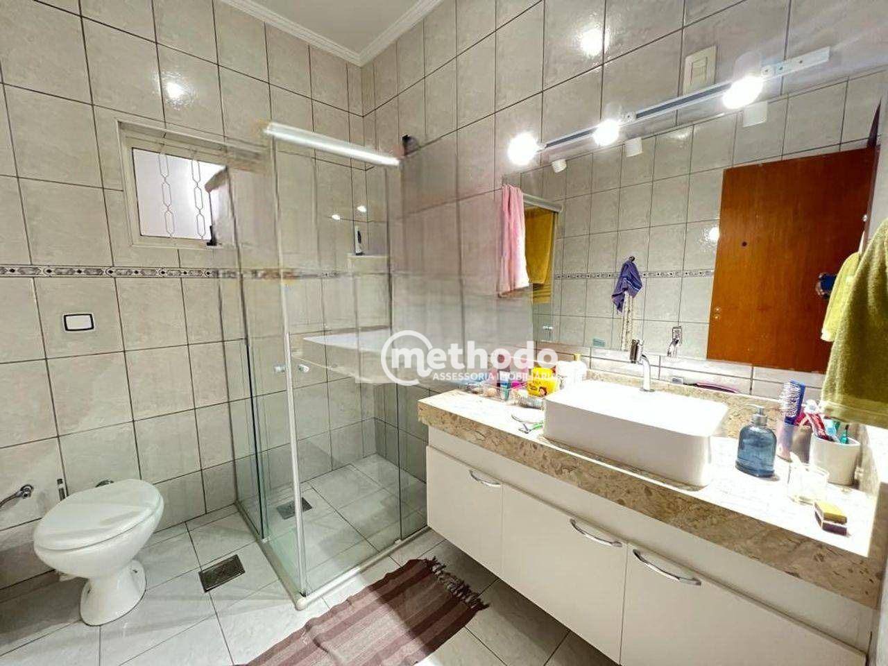 Casa à venda com 3 quartos, 250m² - Foto 13