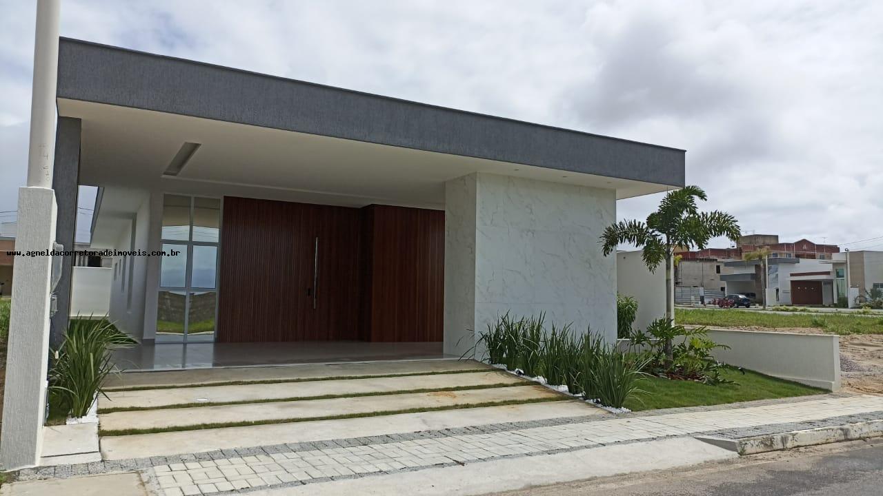 Casa de Condomínio à venda com 3 quartos, 180m² - Foto 1