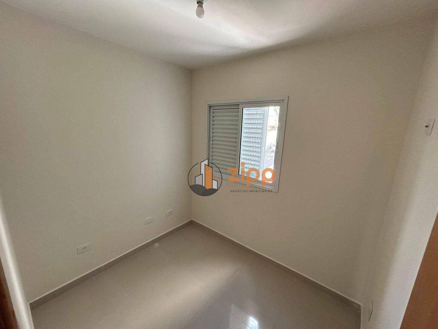 Casa para alugar com 2 quartos, 45m² - Foto 11