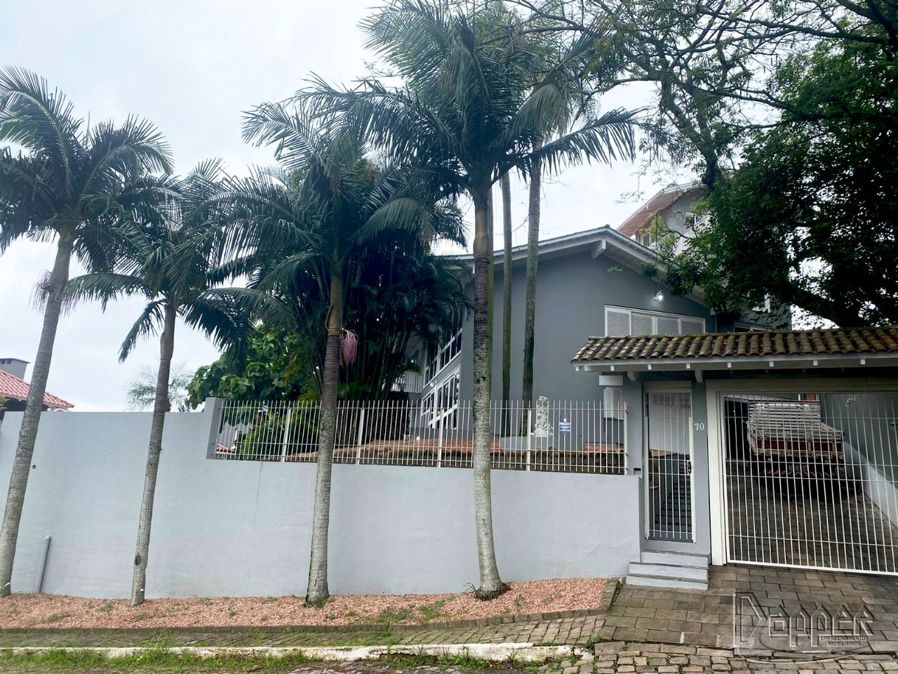 Casa à venda com 3 quartos, 376 - Foto 1