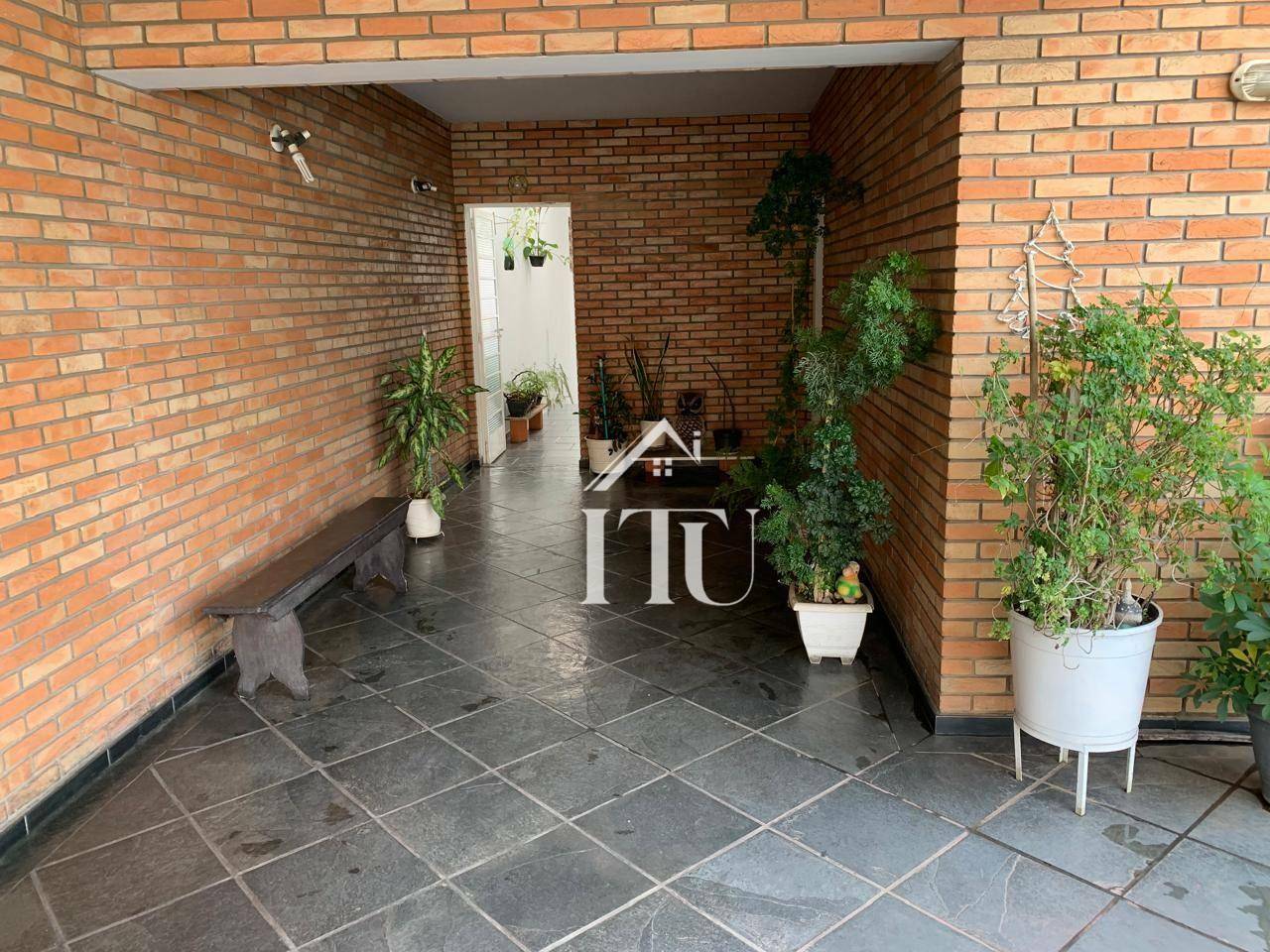 Casa à venda com 4 quartos, 262m² - Foto 3