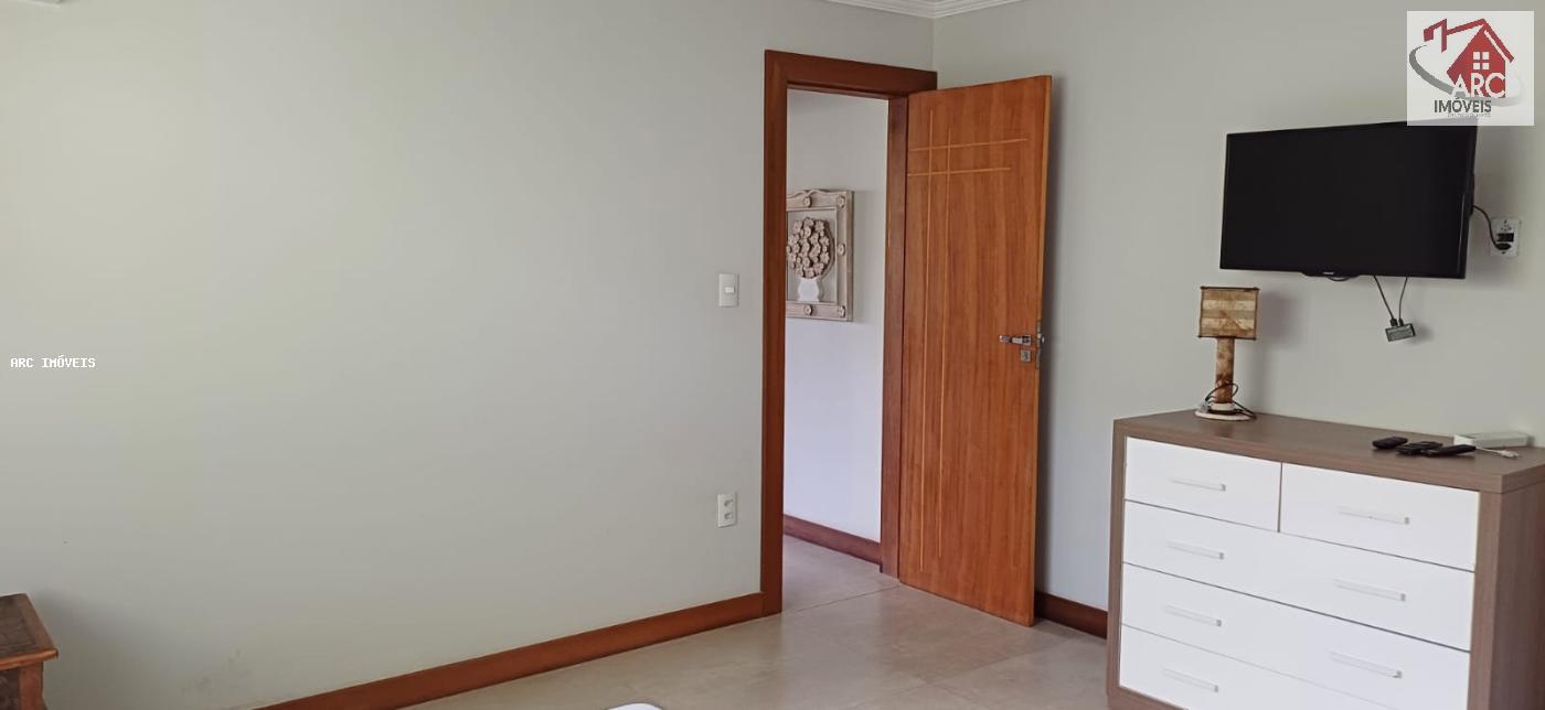 Casa à venda com 3 quartos, 360m² - Foto 15