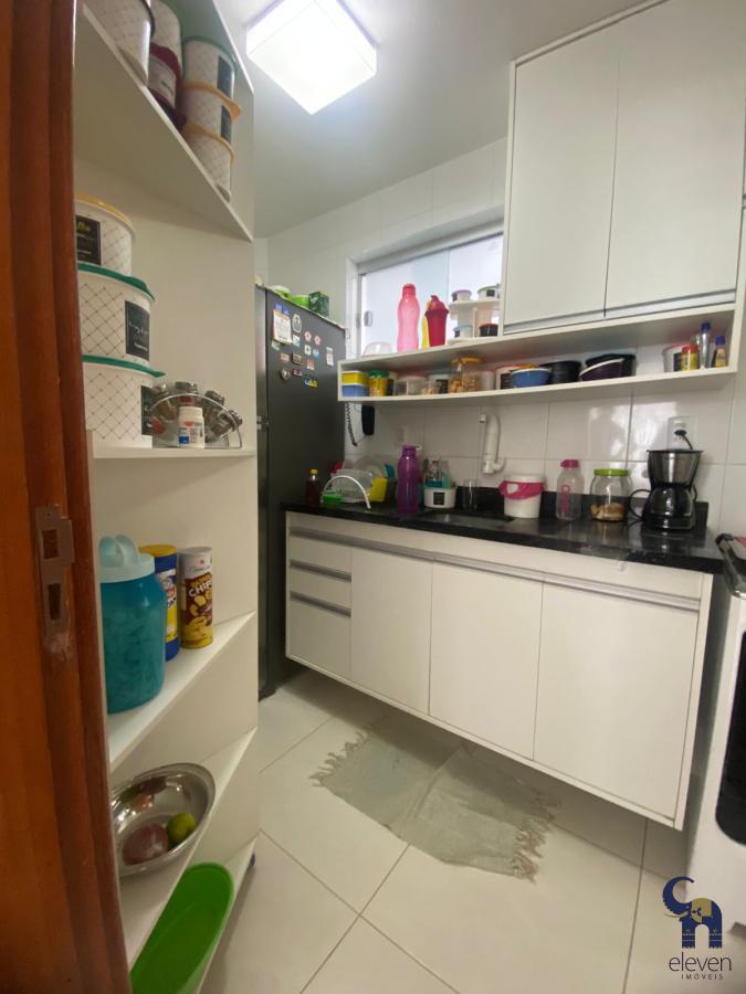 Apartamento à venda com 2 quartos, 75m² - Foto 14