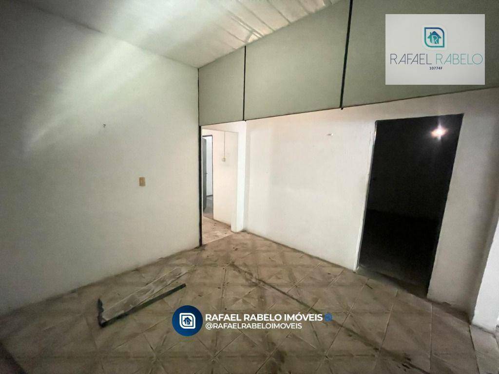 Casa para alugar com 3 quartos, 215m² - Foto 2