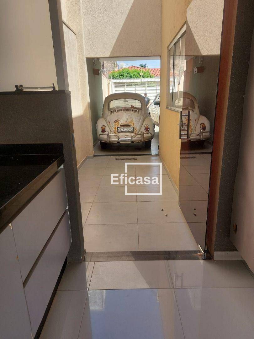 Casa à venda com 3 quartos, 136m² - Foto 11