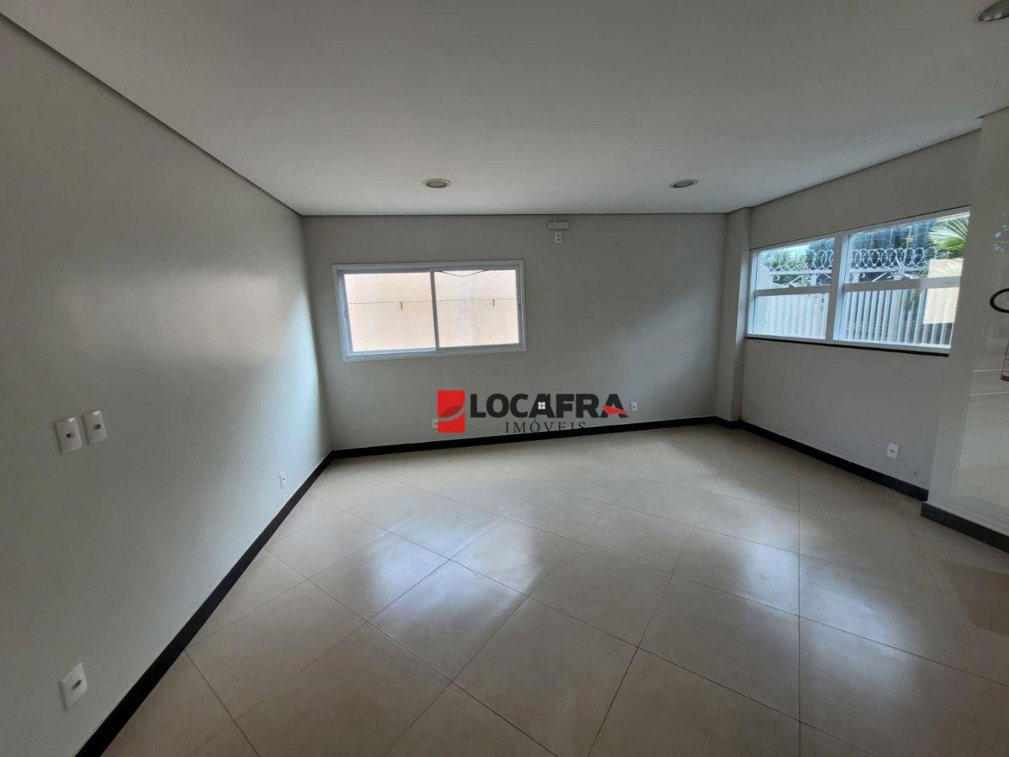 Apartamento para alugar com 2 quartos, 63m² - Foto 5