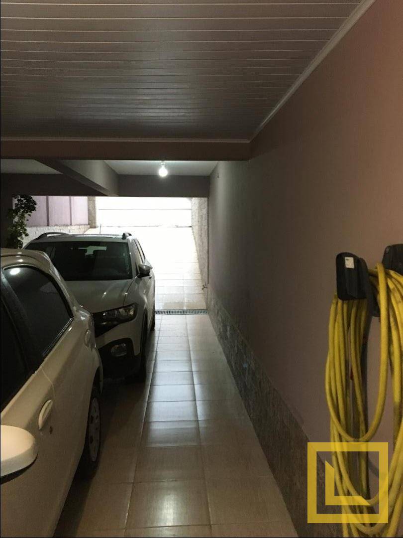 Casa à venda com 3 quartos, 255m² - Foto 18