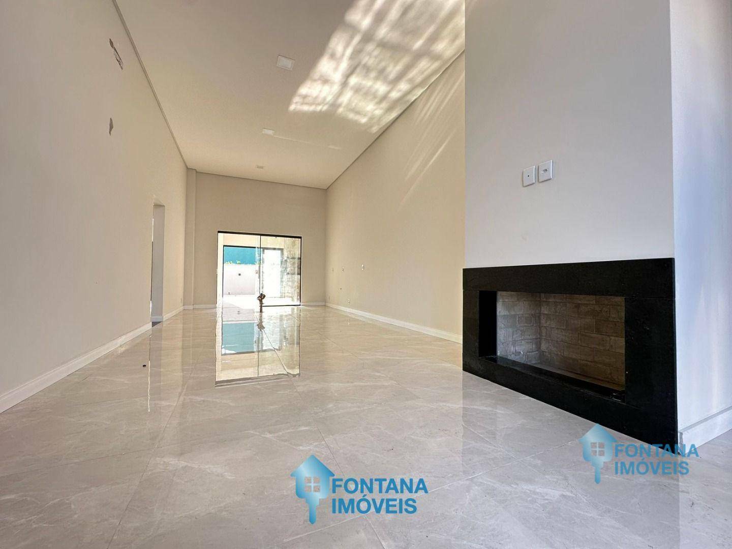 Casa à venda com 3 quartos, 110m² - Foto 2