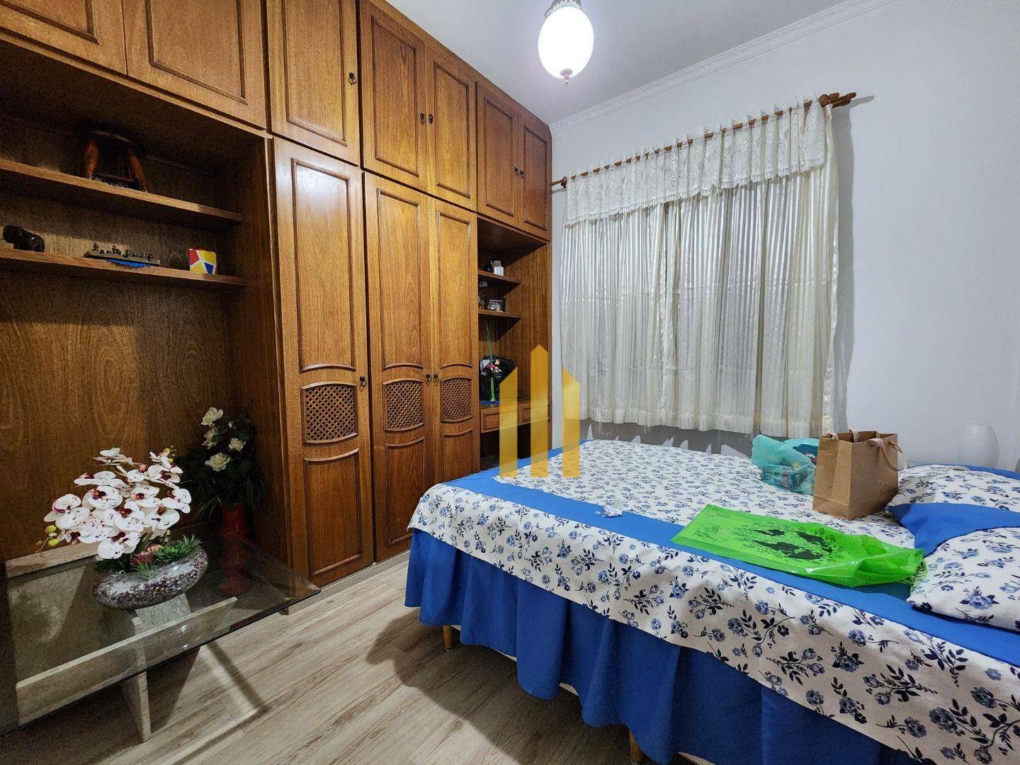 Casa à venda com 3 quartos, 250m² - Foto 11