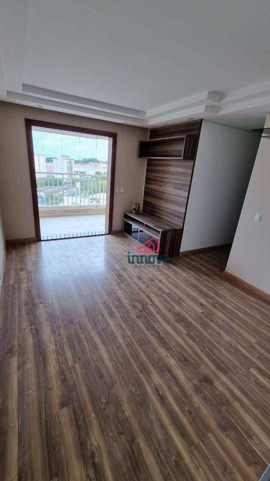 Apartamento para alugar com 3 quartos, 72m² - Foto 2