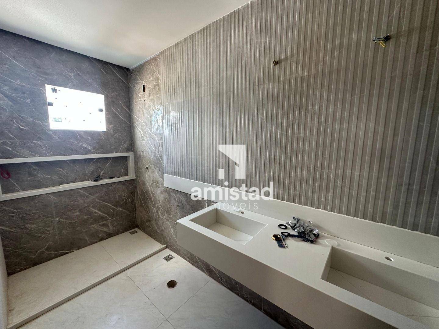 Casa à venda com 3 quartos, 268m² - Foto 22