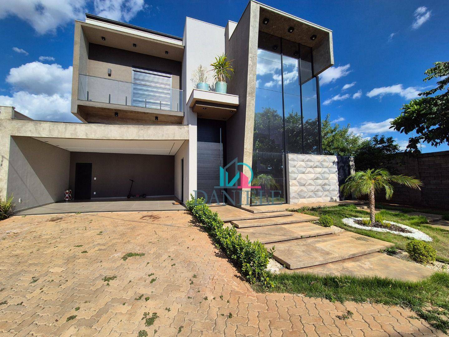 Casa de Condomínio à venda com 4 quartos, 337m² - Foto 2