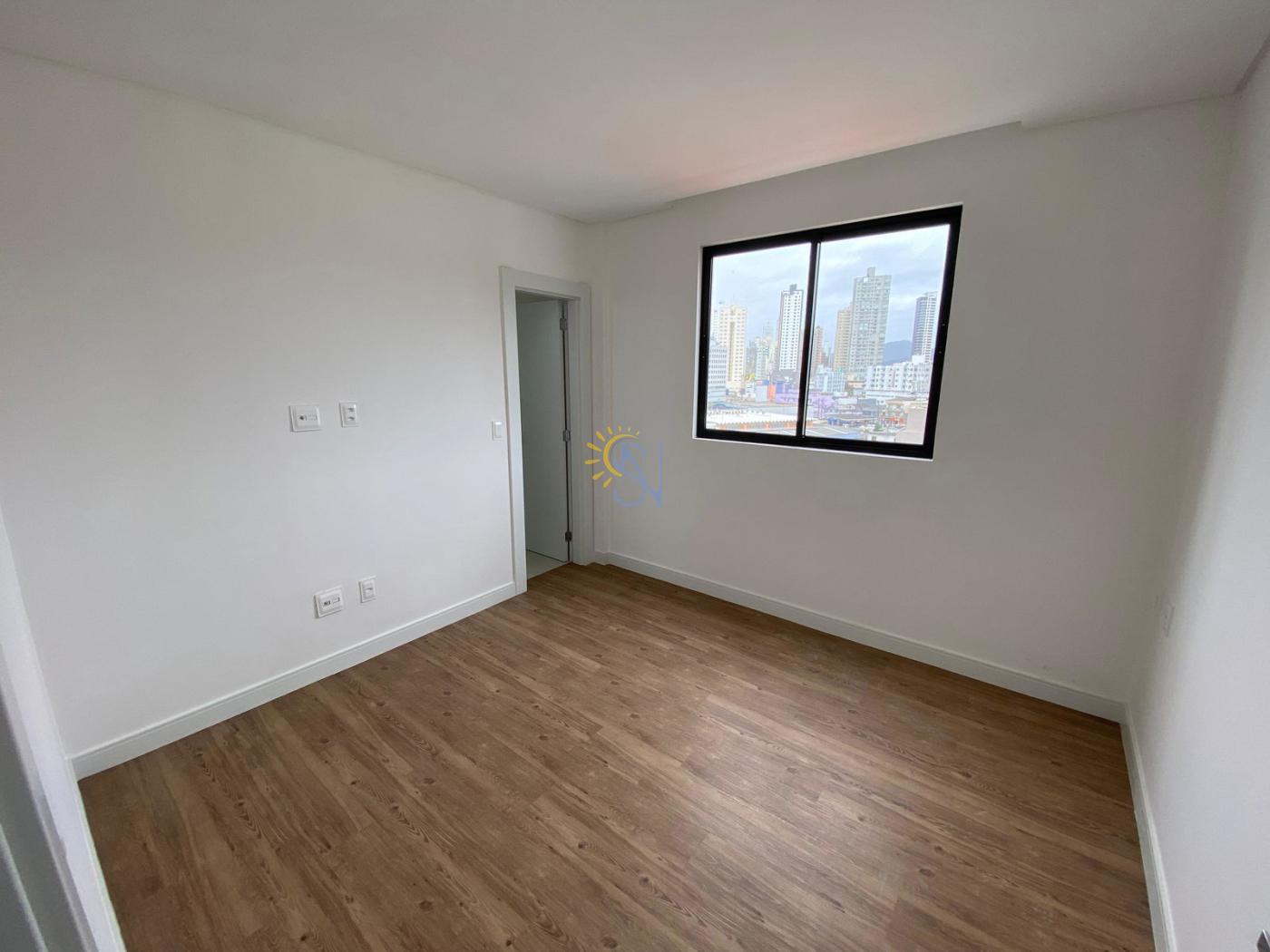 Apartamento à venda com 2 quartos, 61m² - Foto 2