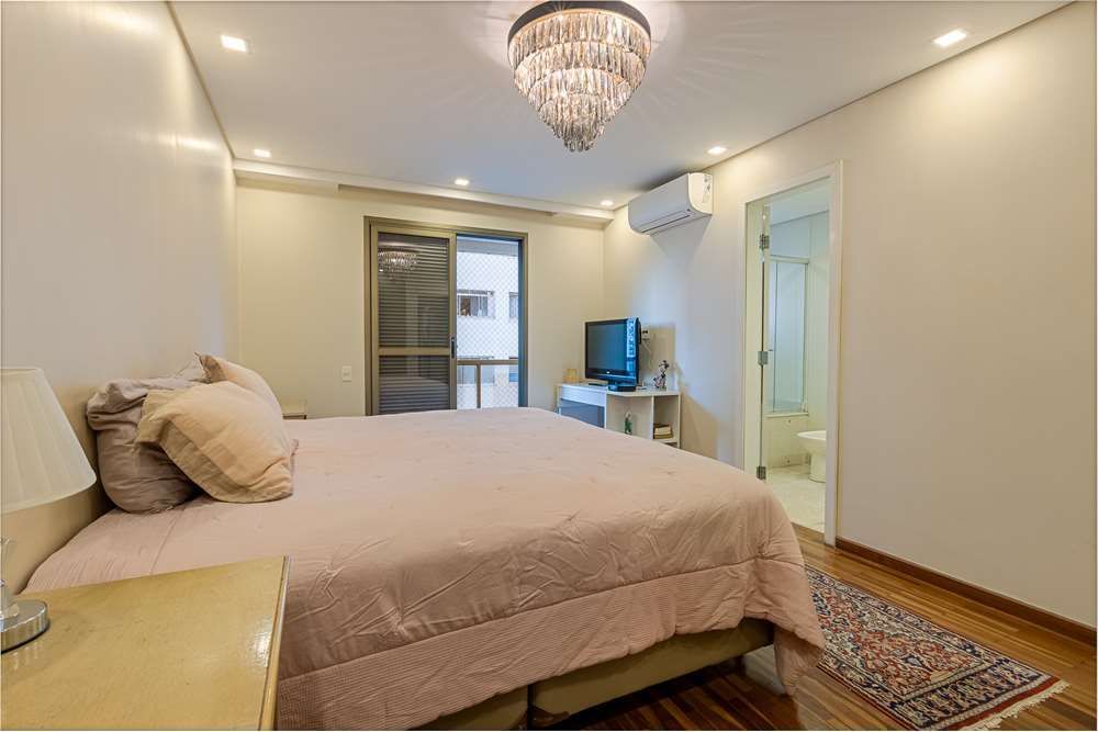 Apartamento à venda com 3 quartos, 193m² - Foto 10