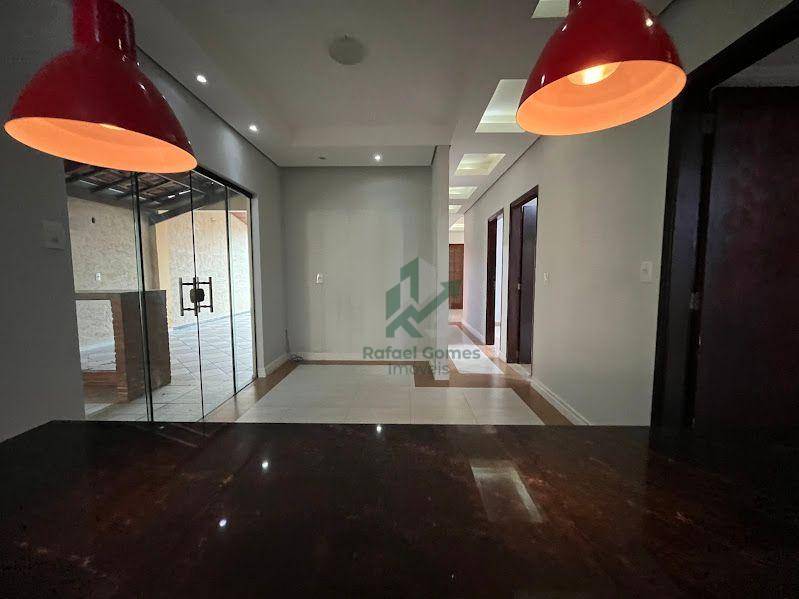 Casa, 3 quartos, 213 m² - Foto 4